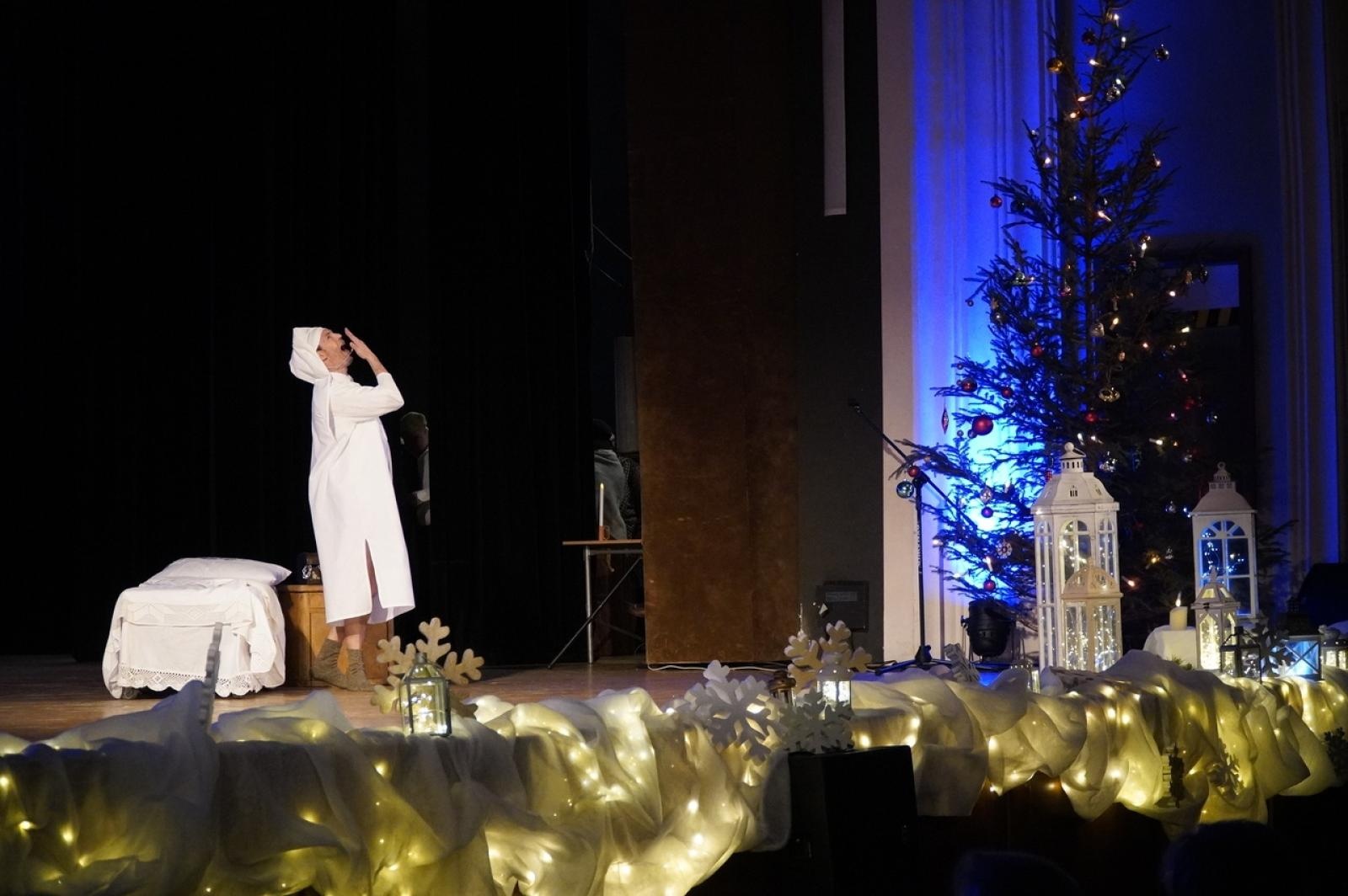 Zdjęcie w galerii na portalu naszraciborz.pl: Opowieść Wigilijna w wykonaniu uczestników WTZ Racibórz [FOTO i WIDEO] wiadomości z regionu