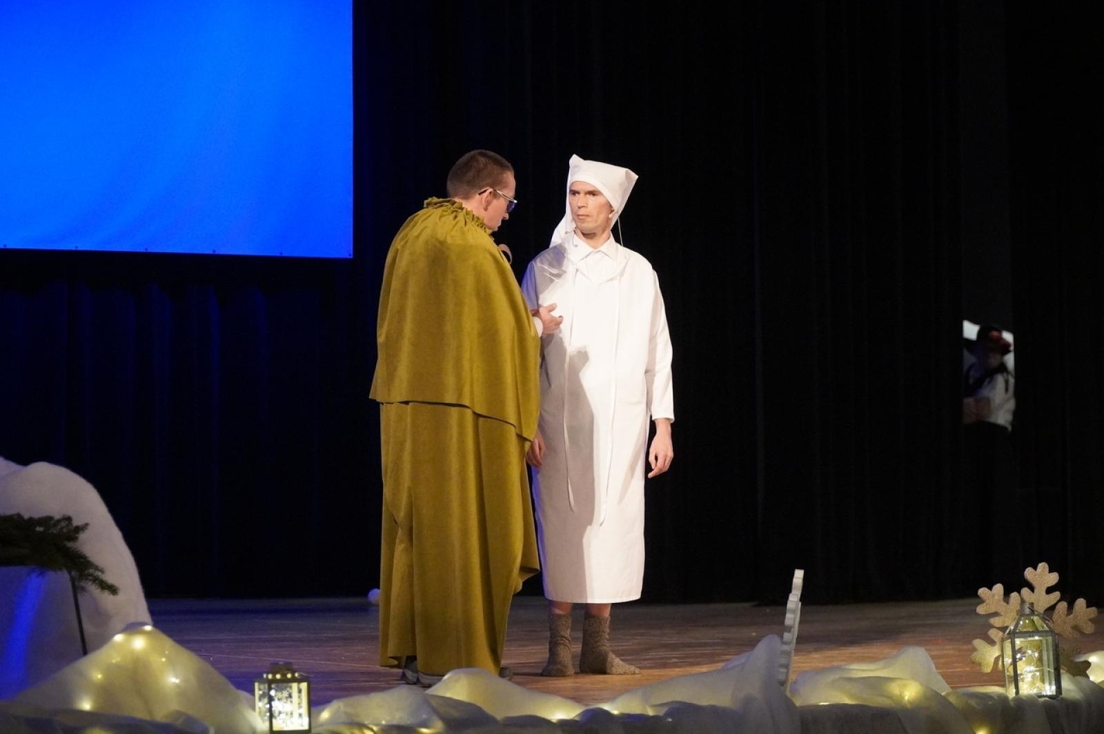 Zdjęcie w galerii na portalu naszraciborz.pl: Opowieść Wigilijna w wykonaniu uczestników WTZ Racibórz [FOTO i WIDEO] wiadomości z regionu