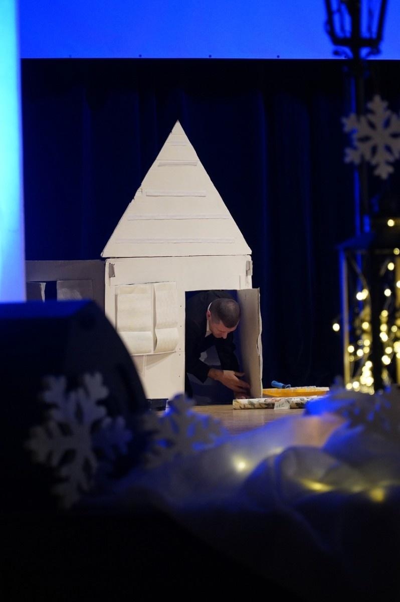 Zdjęcie w galerii na portalu naszraciborz.pl: Opowieść Wigilijna w wykonaniu uczestników WTZ Racibórz [FOTO i WIDEO] wiadomości z regionu