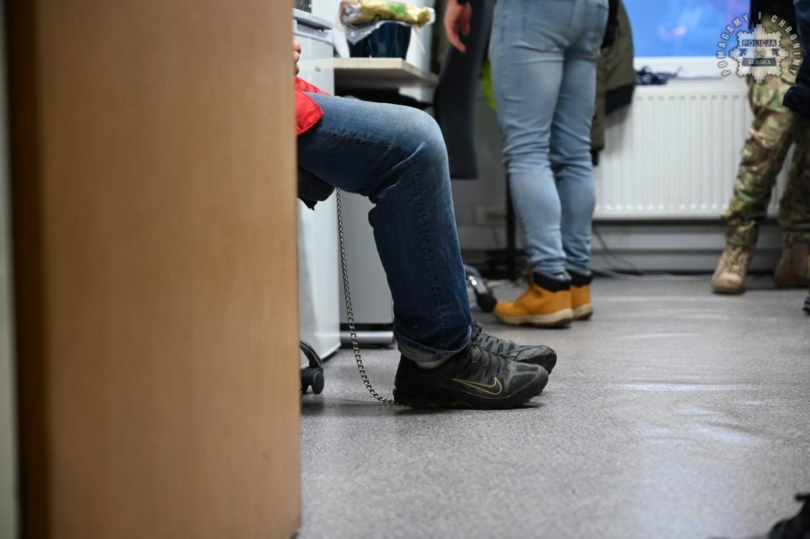 Zdjęcie w galerii na portalu naszraciborz.pl: Śląska policja zatrzymała kolejną grupę pseudokibiców gangsterów wiadomości z regionu