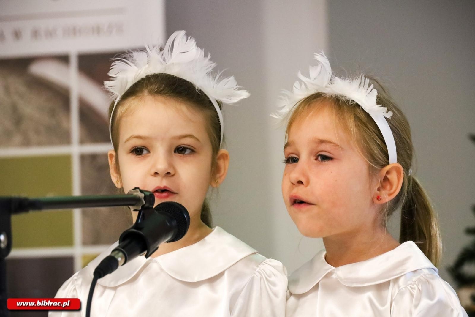 Zdjęcie w galerii na portalu naszraciborz.pl: Międzyprzedszkolny Przegląd Kolęd w Bibliotece. Wszyscy Pana witajcie i pięknie Mu zaśpiewajcie wiadomości z regionu