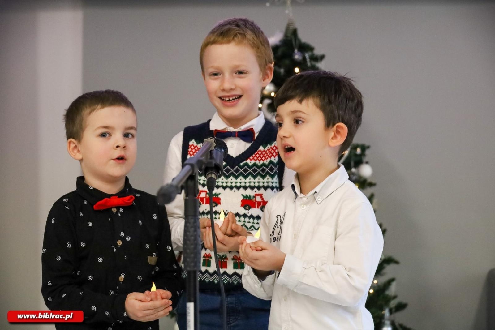 Zdjęcie w galerii na portalu naszraciborz.pl: Międzyprzedszkolny Przegląd Kolęd w Bibliotece. Wszyscy Pana witajcie i pięknie Mu zaśpiewajcie wiadomości z regionu