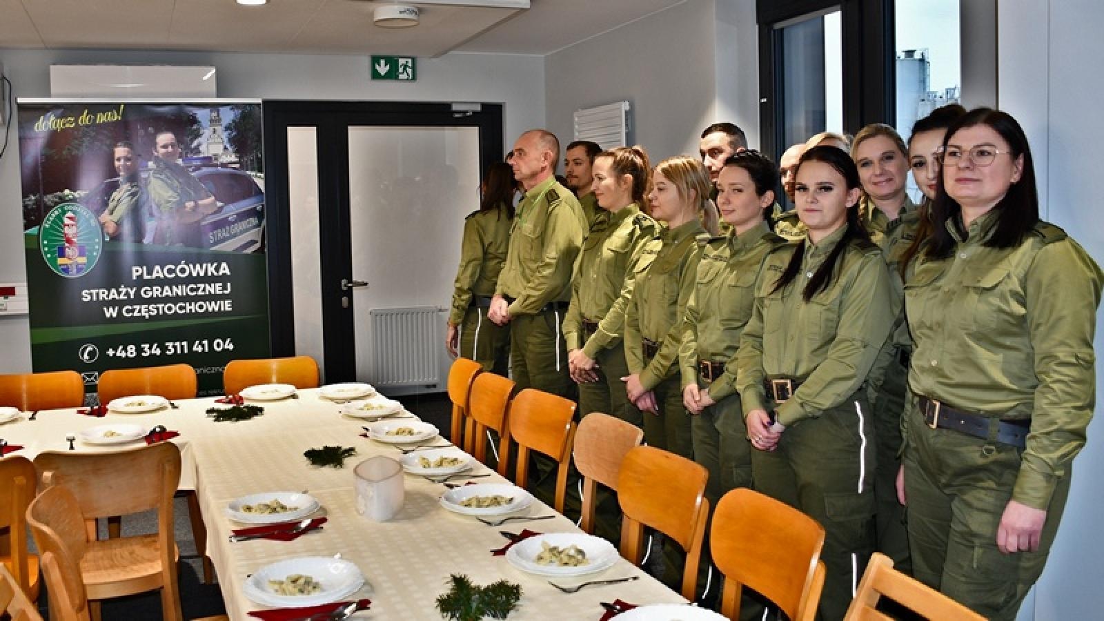 Zdjęcie w galerii na portalu naszraciborz.pl: Świąteczne spotkania opłatkowe w Śląskim Oddziale Straży Granicznej wiadomości z regionu