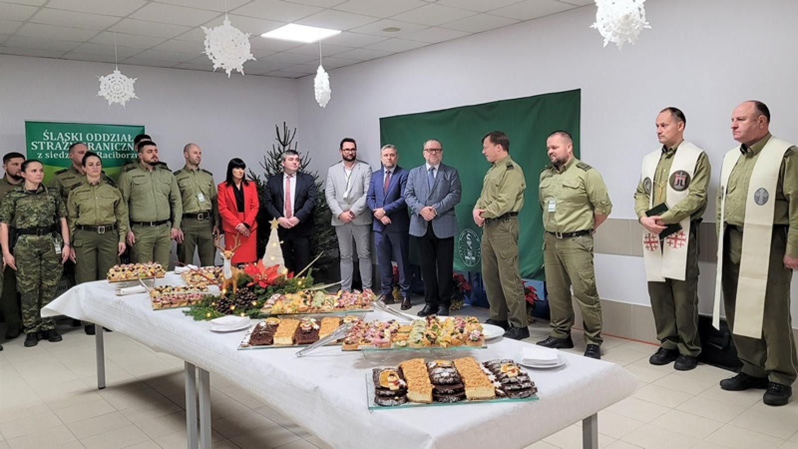 Zdjęcie w galerii na portalu naszraciborz.pl: Świąteczne spotkania opłatkowe w Śląskim Oddziale Straży Granicznej wiadomości z regionu
