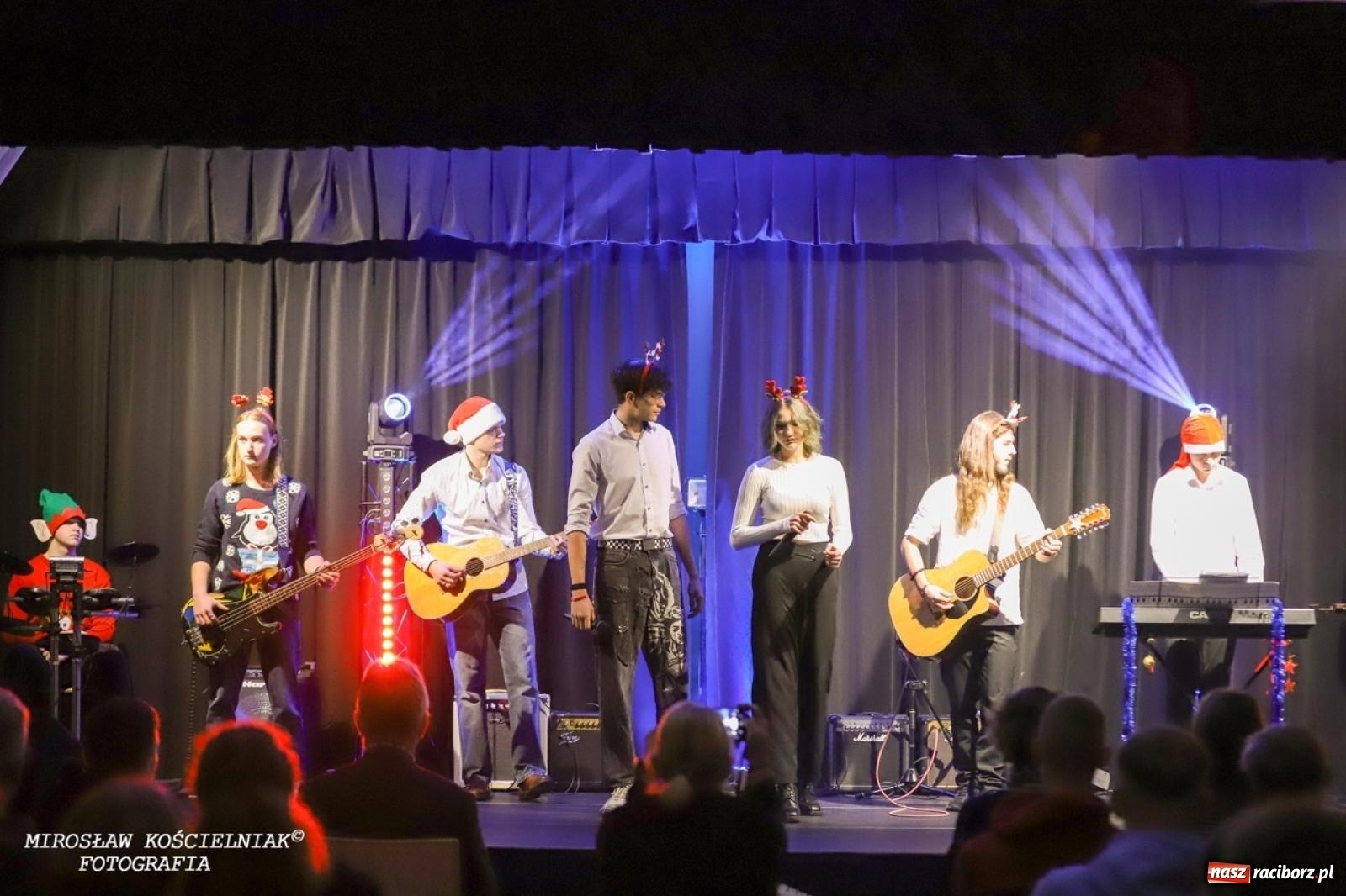 Zdjęcie w galerii na portalu naszraciborz.pl: Jasełka 2024 w Mechaniku. Magia świąt na scenie i w sercach wiadomości z regionu