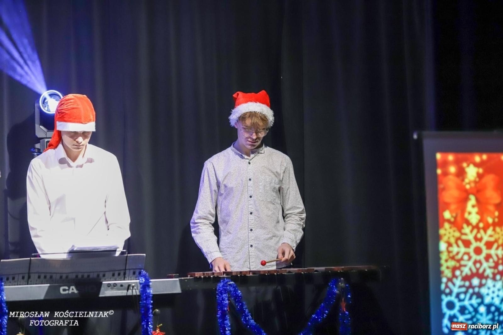 Zdjęcie w galerii na portalu naszraciborz.pl: Jasełka 2024 w Mechaniku. Magia świąt na scenie i w sercach wiadomości z regionu