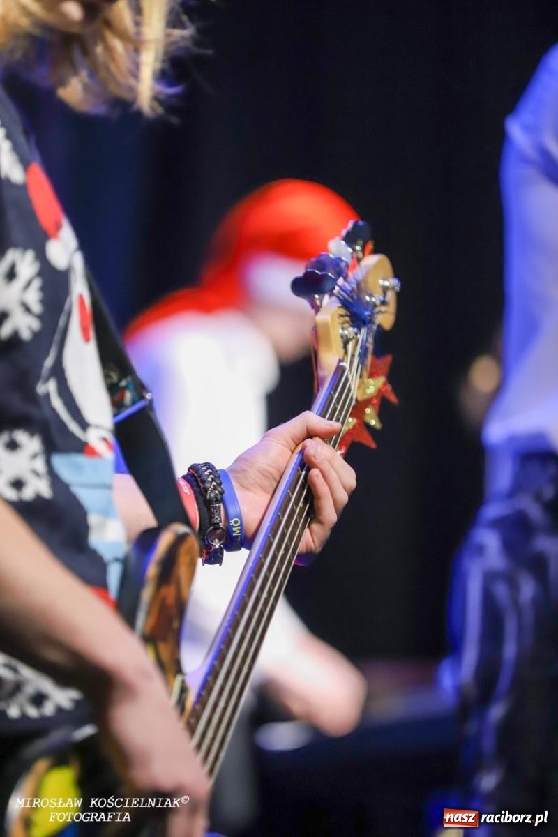 Zdjęcie w galerii na portalu naszraciborz.pl: Jasełka 2024 w Mechaniku. Magia świąt na scenie i w sercach wiadomości z regionu