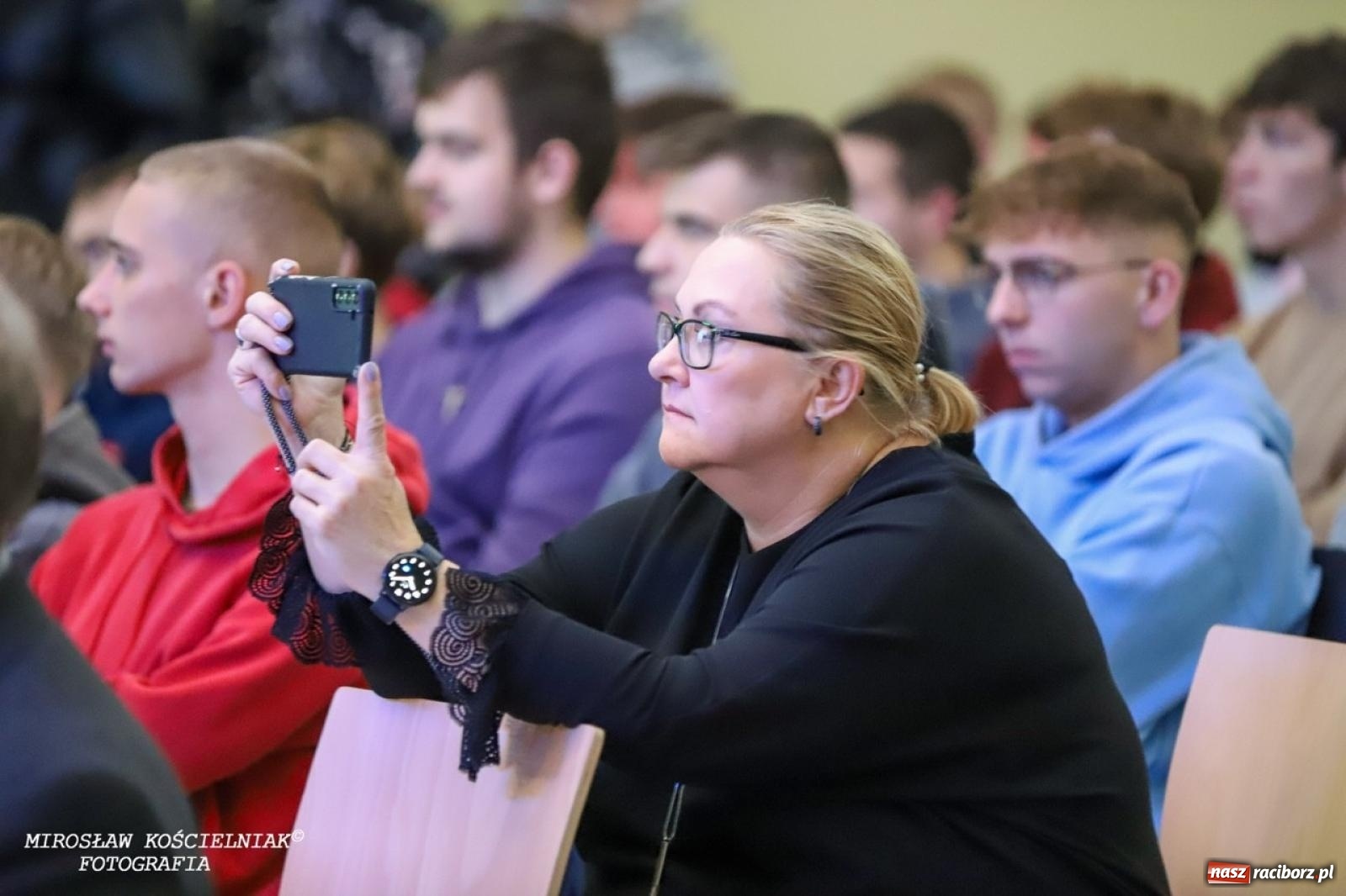 Zdjęcie w galerii na portalu naszraciborz.pl: Jasełka 2024 w Mechaniku. Magia świąt na scenie i w sercach wiadomości z regionu