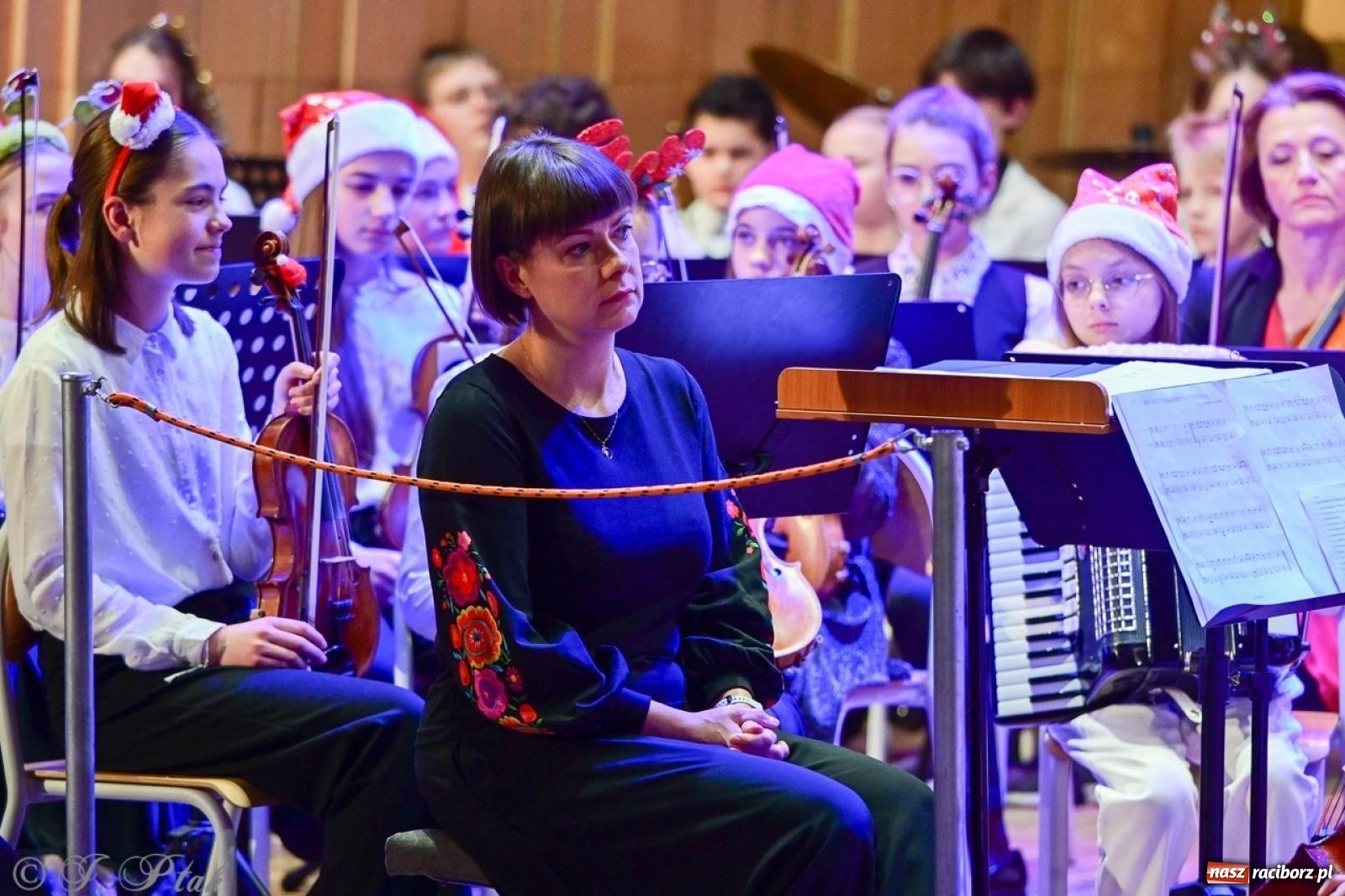 Zdjęcie w galerii na portalu naszraciborz.pl: Muzyczny świąteczny wieczór w sali przy Ogrodowej [FOTO i WIDEO] wiadomości z regionu