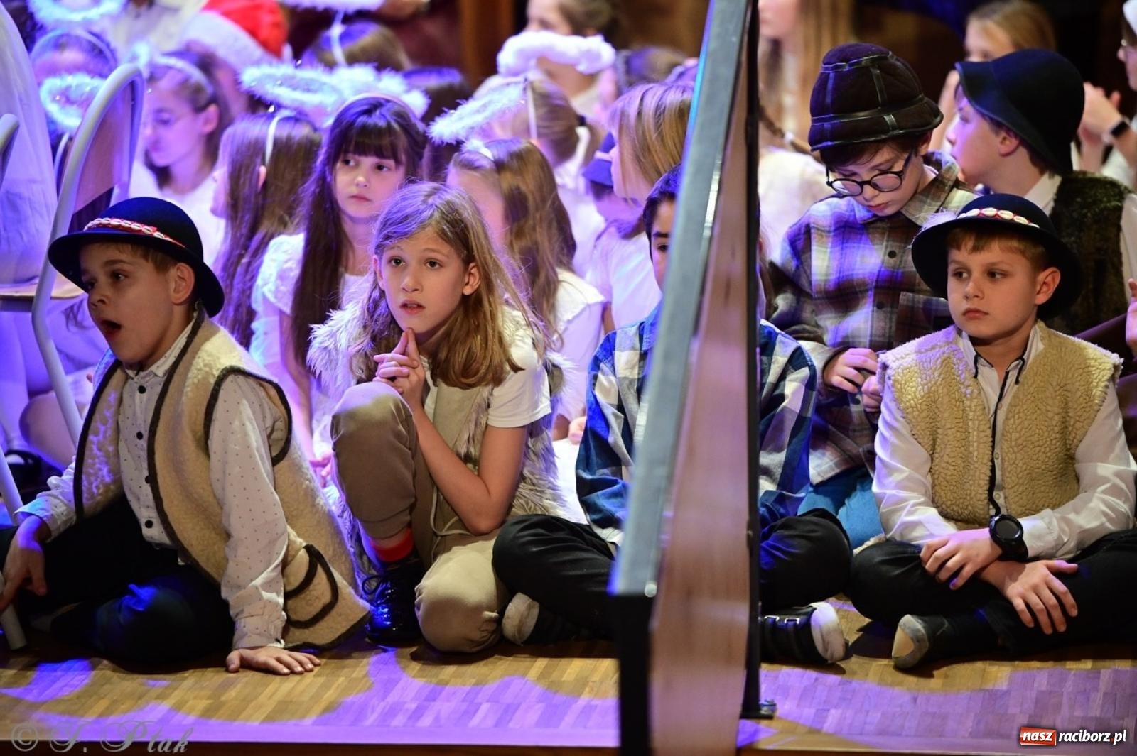 Zdjęcie w galerii na portalu naszraciborz.pl: Muzyczny świąteczny wieczór w sali przy Ogrodowej [FOTO i WIDEO] wiadomości z regionu