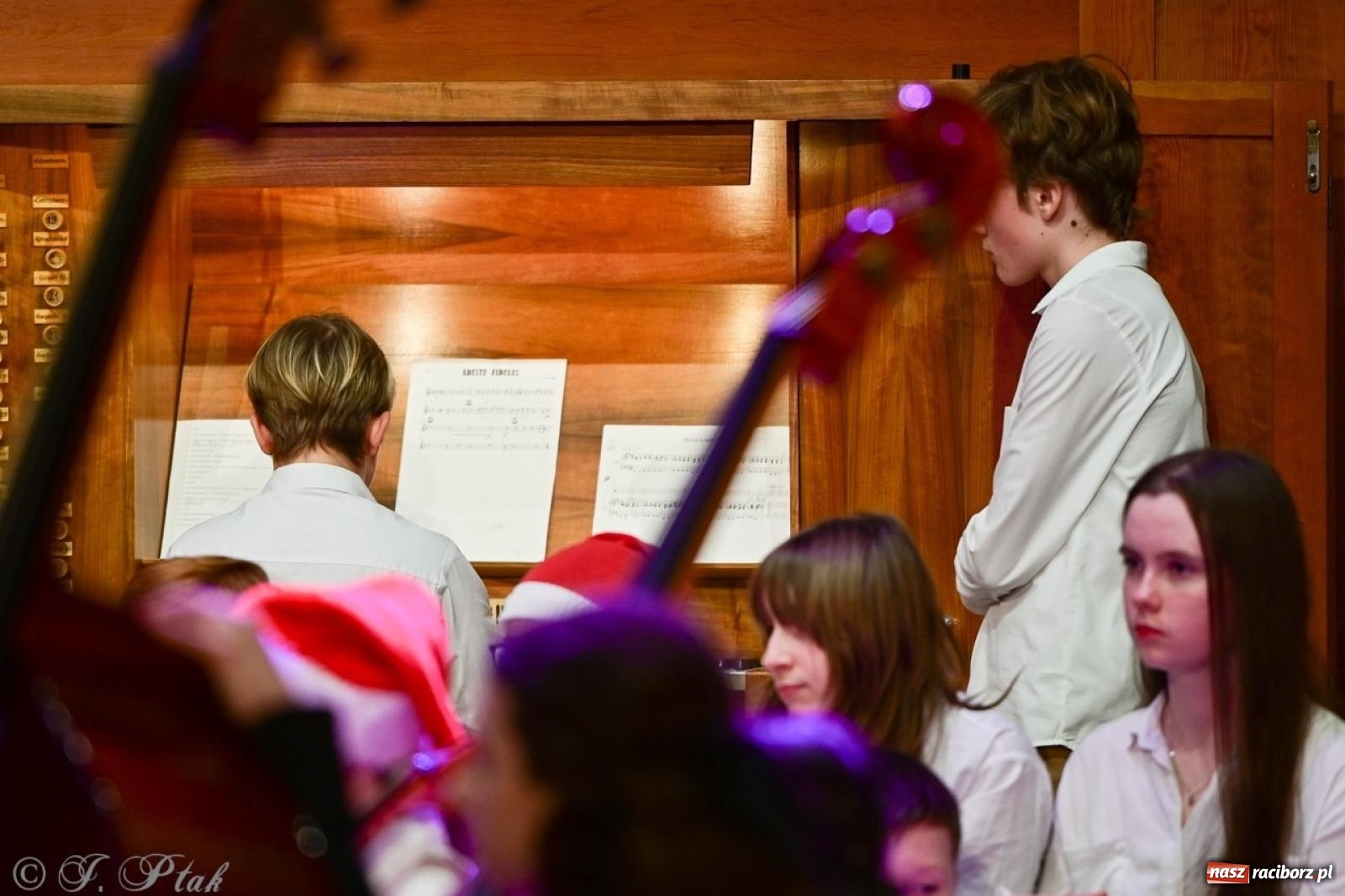 Zdjęcie w galerii na portalu naszraciborz.pl: Muzyczny świąteczny wieczór w sali przy Ogrodowej [FOTO i WIDEO] wiadomości z regionu