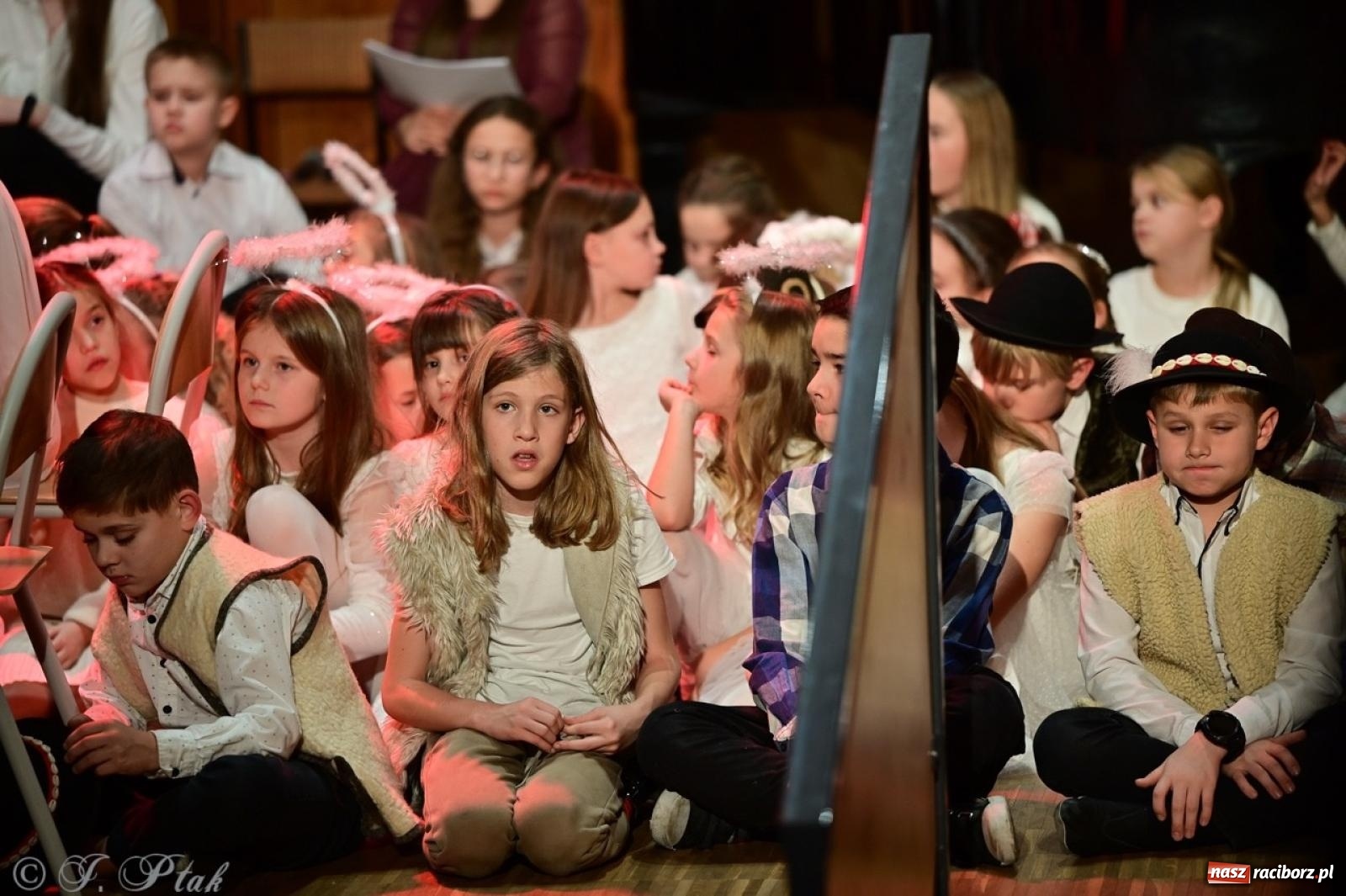 Zdjęcie w galerii na portalu naszraciborz.pl: Muzyczny świąteczny wieczór w sali przy Ogrodowej [FOTO i WIDEO] wiadomości z regionu