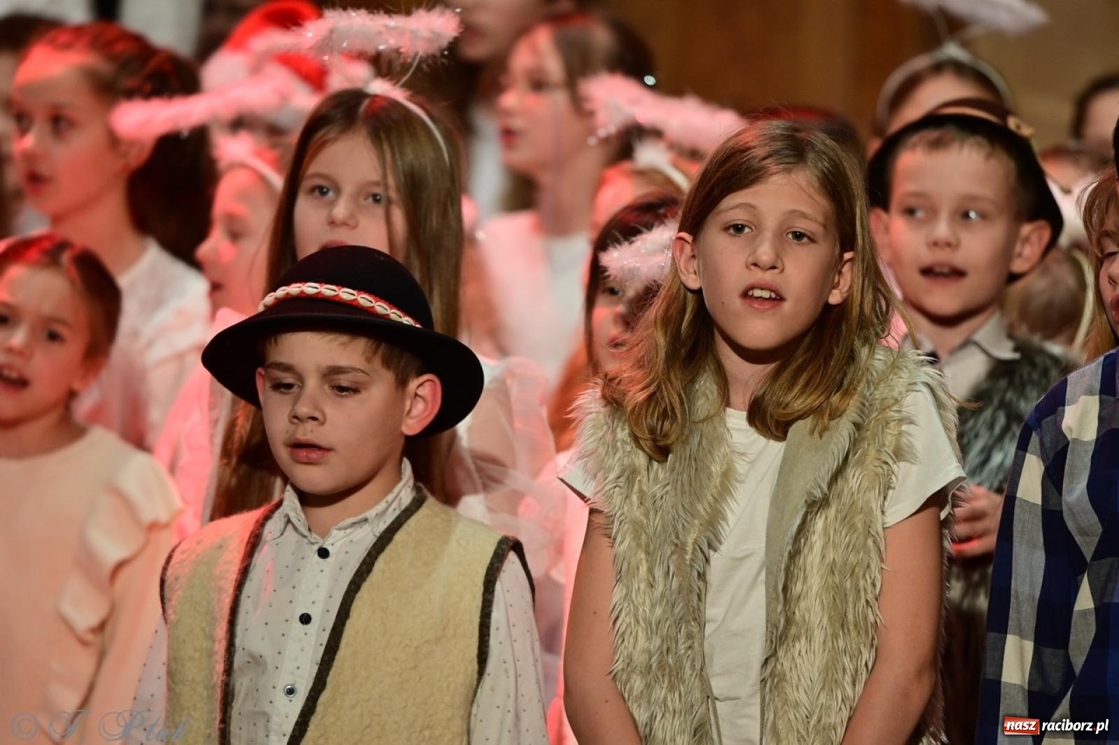 Zdjęcie w galerii na portalu naszraciborz.pl: Muzyczny świąteczny wieczór w sali przy Ogrodowej [FOTO i WIDEO] wiadomości z regionu