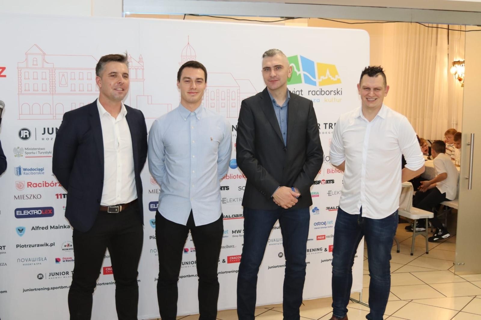 Zdjęcie w galerii na portalu naszraciborz.pl: I gala sportowa młodych mistrzów Junior Trening [FOTO] wiadomości z regionu