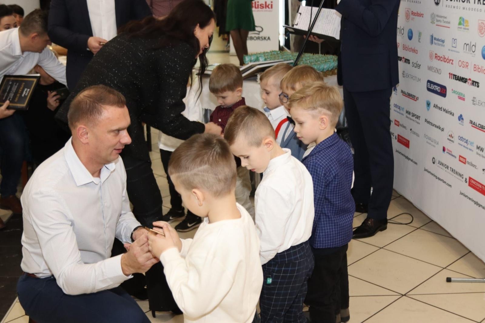 Zdjęcie w galerii na portalu naszraciborz.pl: I gala sportowa młodych mistrzów Junior Trening [FOTO] wiadomości z regionu