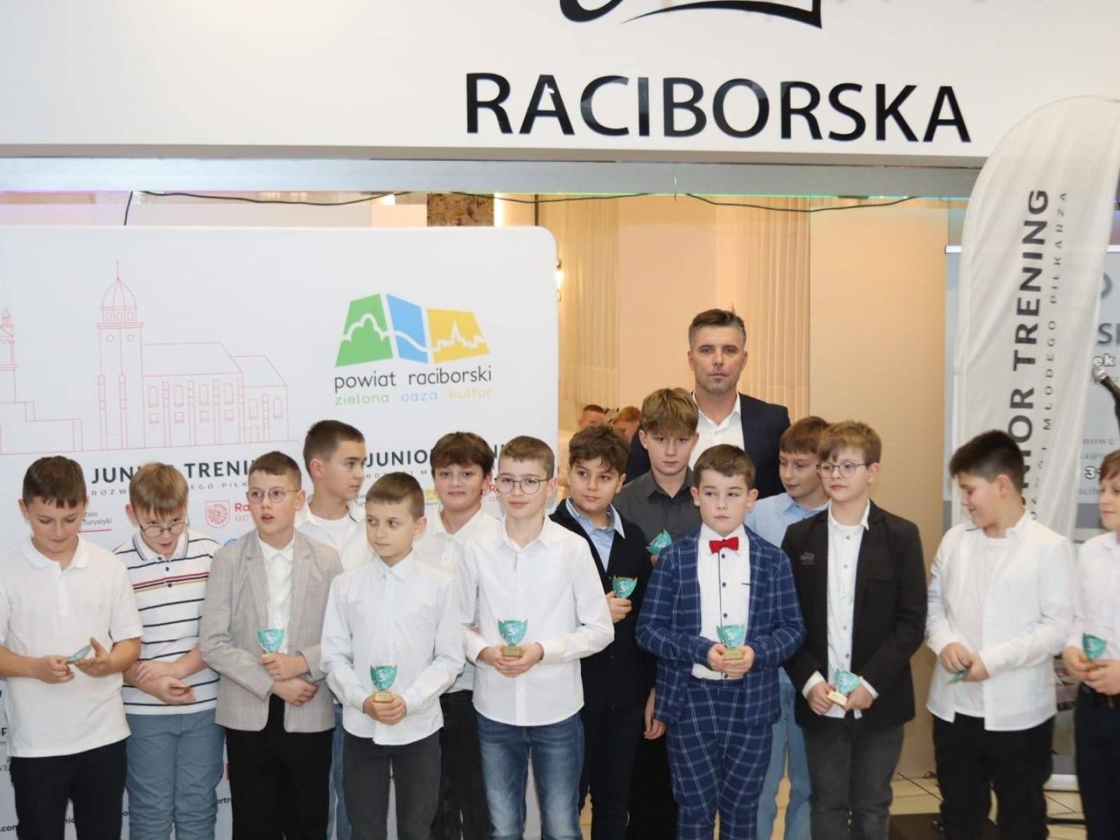 Zdjęcie w galerii na portalu naszraciborz.pl: I gala sportowa młodych mistrzów Junior Trening [FOTO] wiadomości z regionu