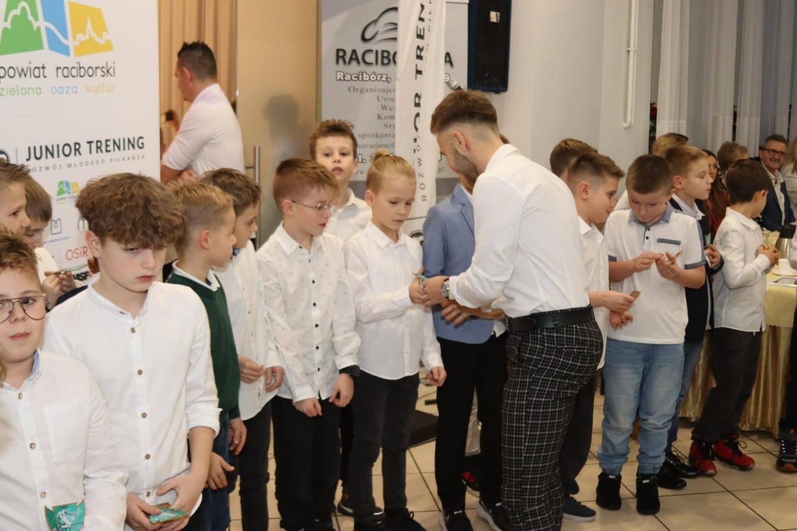 Zdjęcie w galerii na portalu naszraciborz.pl: I gala sportowa młodych mistrzów Junior Trening [FOTO] wiadomości z regionu