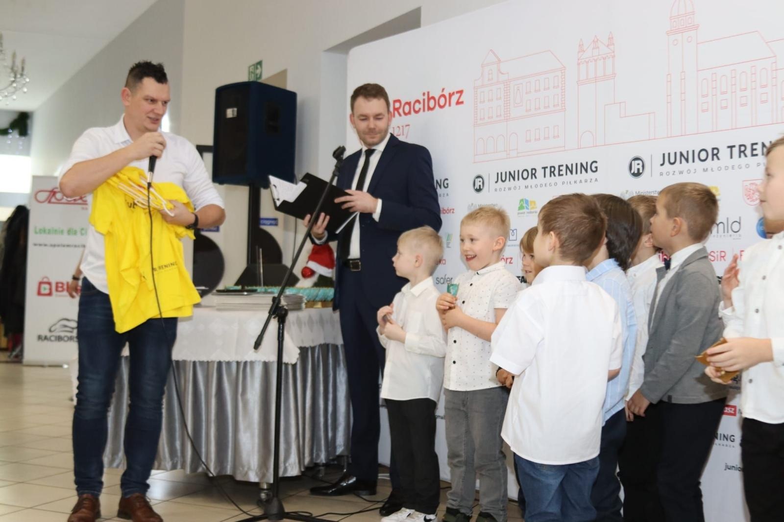 Zdjęcie w galerii na portalu naszraciborz.pl: I gala sportowa młodych mistrzów Junior Trening [FOTO] wiadomości z regionu