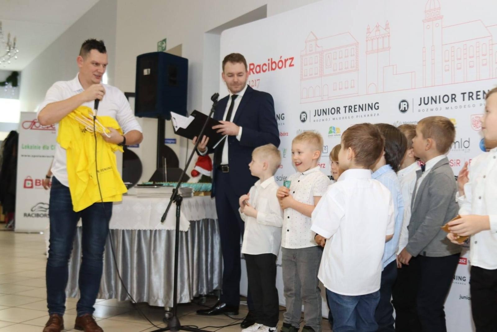 Zdjęcie w galerii na portalu naszraciborz.pl: I gala sportowa młodych mistrzów Junior Trening [FOTO] wiadomości z regionu