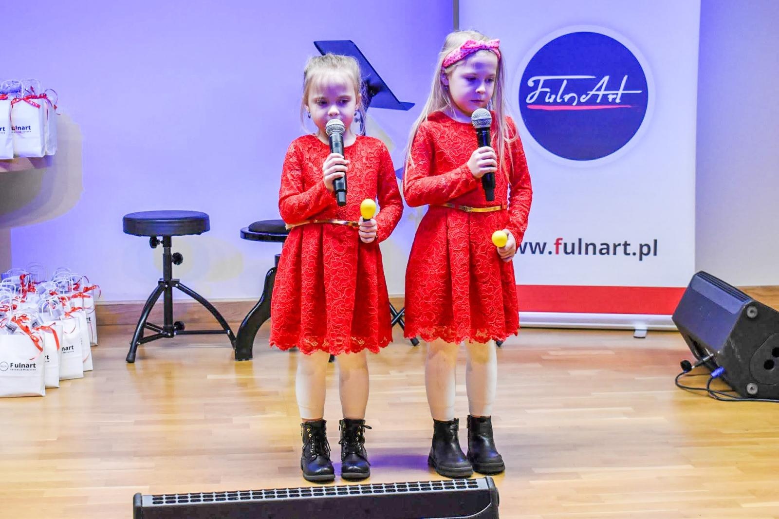 Zdjęcie w galerii na portalu naszraciborz.pl: Uczniowie Ogniska Fulnart wprowadzili świąteczny nastrój na Zamku Piastowskim wiadomości z regionu