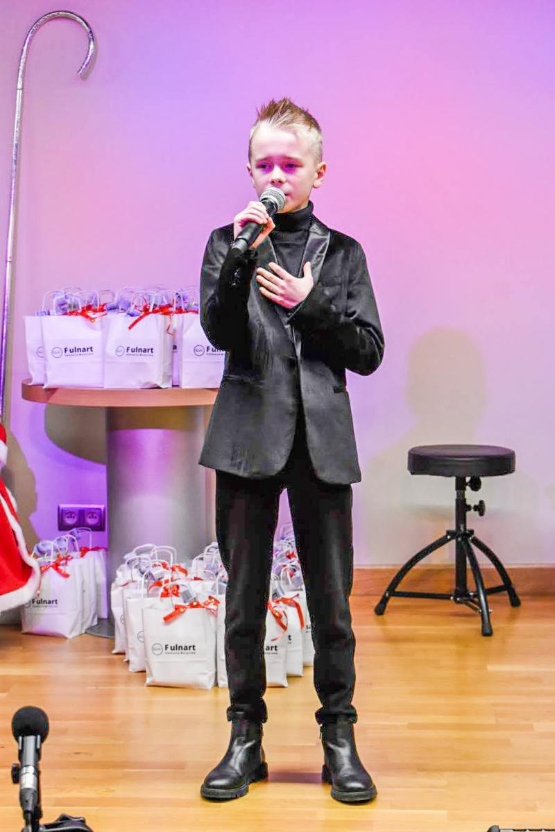 Zdjęcie w galerii na portalu naszraciborz.pl: Uczniowie Ogniska Fulnart wprowadzili świąteczny nastrój na Zamku Piastowskim wiadomości z regionu