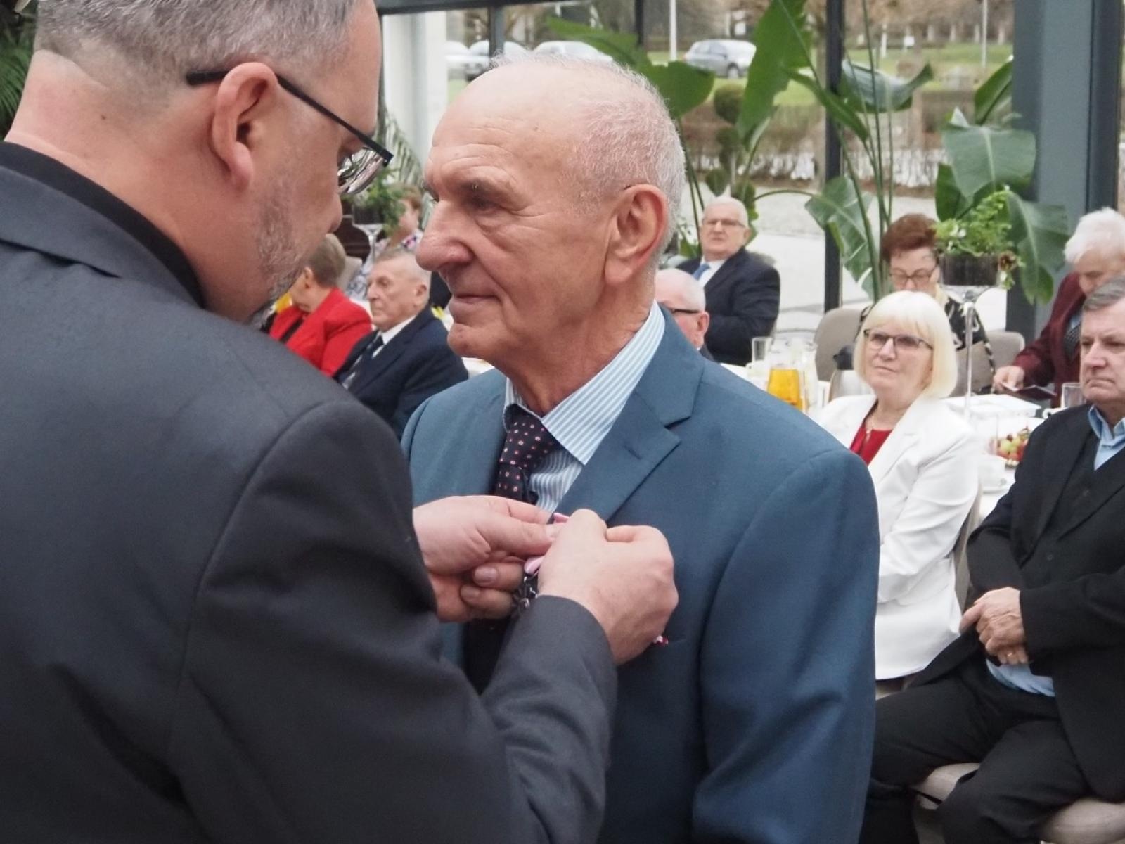 Zdjęcie w galerii na portalu naszraciborz.pl: Dwadzieścia par z gminy Nędza świętowało złote, diamentowe i żelazne gody [FOTO i WIDEO] wiadomości z regionu