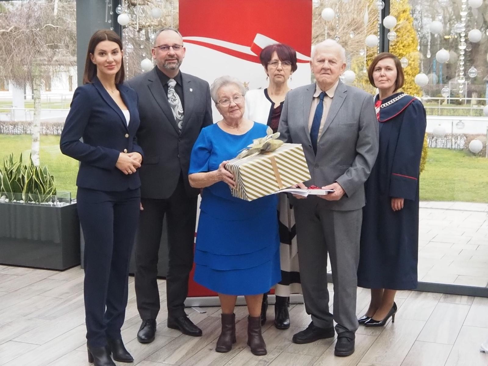Zdjęcie w galerii na portalu naszraciborz.pl: Dwadzieścia par z gminy Nędza świętowało złote, diamentowe i żelazne gody [FOTO i WIDEO] wiadomości z regionu