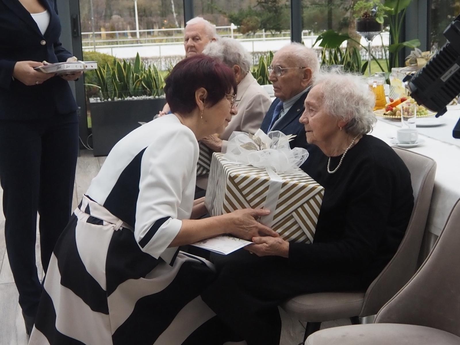 Zdjęcie w galerii na portalu naszraciborz.pl: Dwadzieścia par z gminy Nędza świętowało złote, diamentowe i żelazne gody [FOTO i WIDEO] wiadomości z regionu