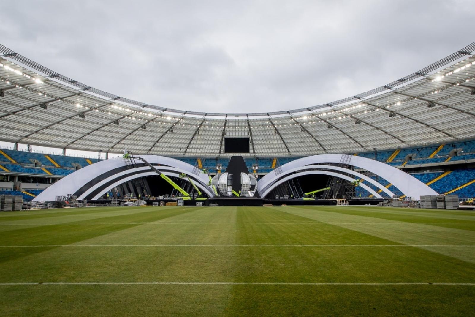 Zdjęcie w galerii na portalu naszraciborz.pl: Spektakularna scena i plejada muzycznych gwiazd. Śląskie ma przepis na najlepszą sylwestrową imprezę w Polsce wiadomości z regionu
