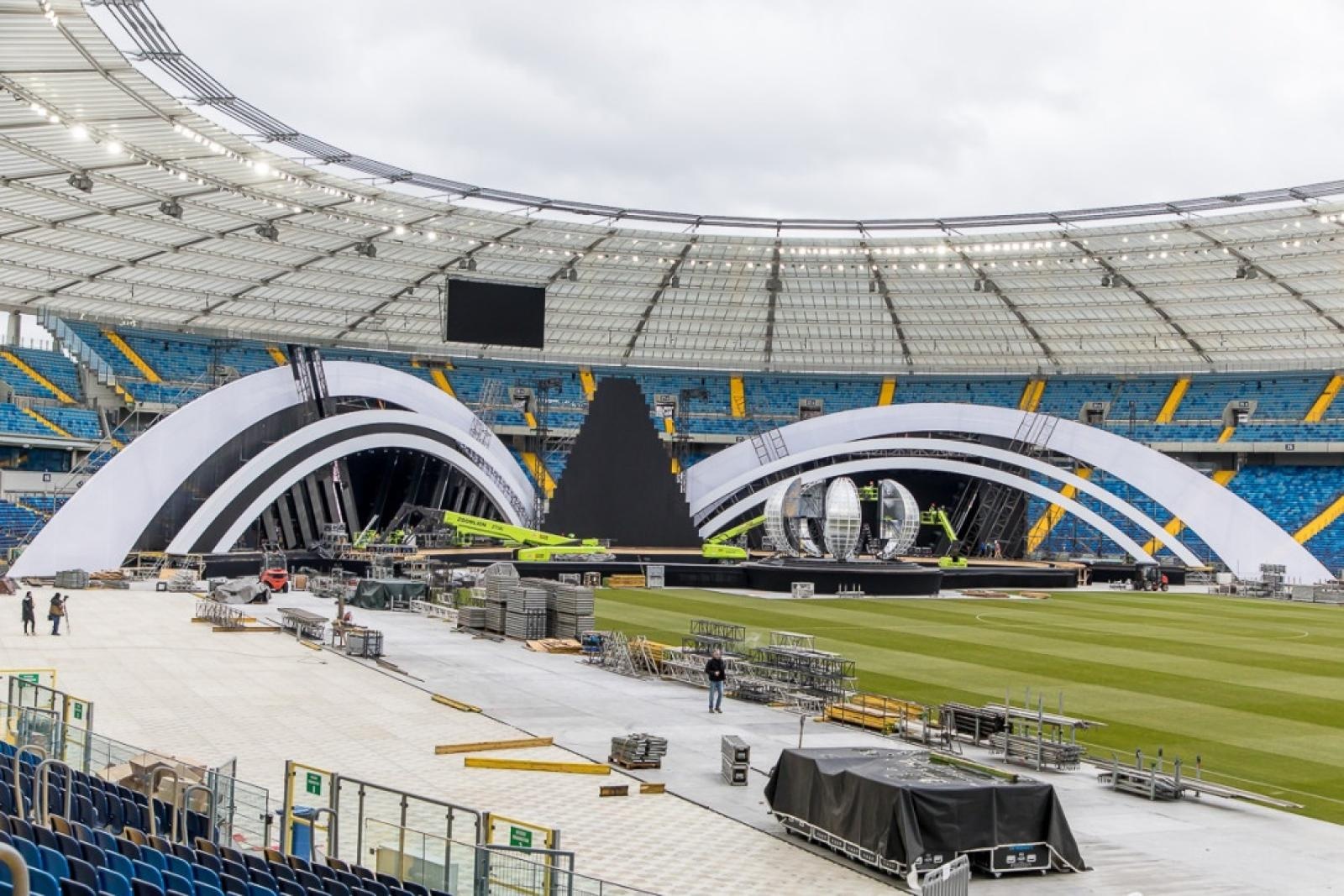 Zdjęcie w galerii na portalu naszraciborz.pl: Spektakularna scena i plejada muzycznych gwiazd. Śląskie ma przepis na najlepszą sylwestrową imprezę w Polsce wiadomości z regionu