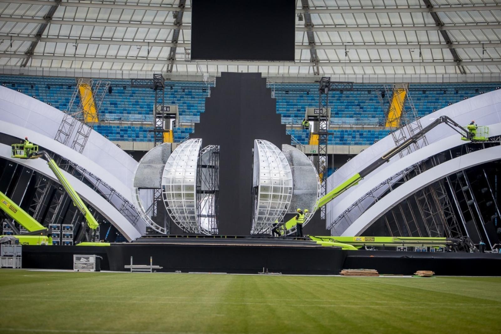 Zdjęcie w galerii na portalu naszraciborz.pl: Spektakularna scena i plejada muzycznych gwiazd. Śląskie ma przepis na najlepszą sylwestrową imprezę w Polsce wiadomości z regionu