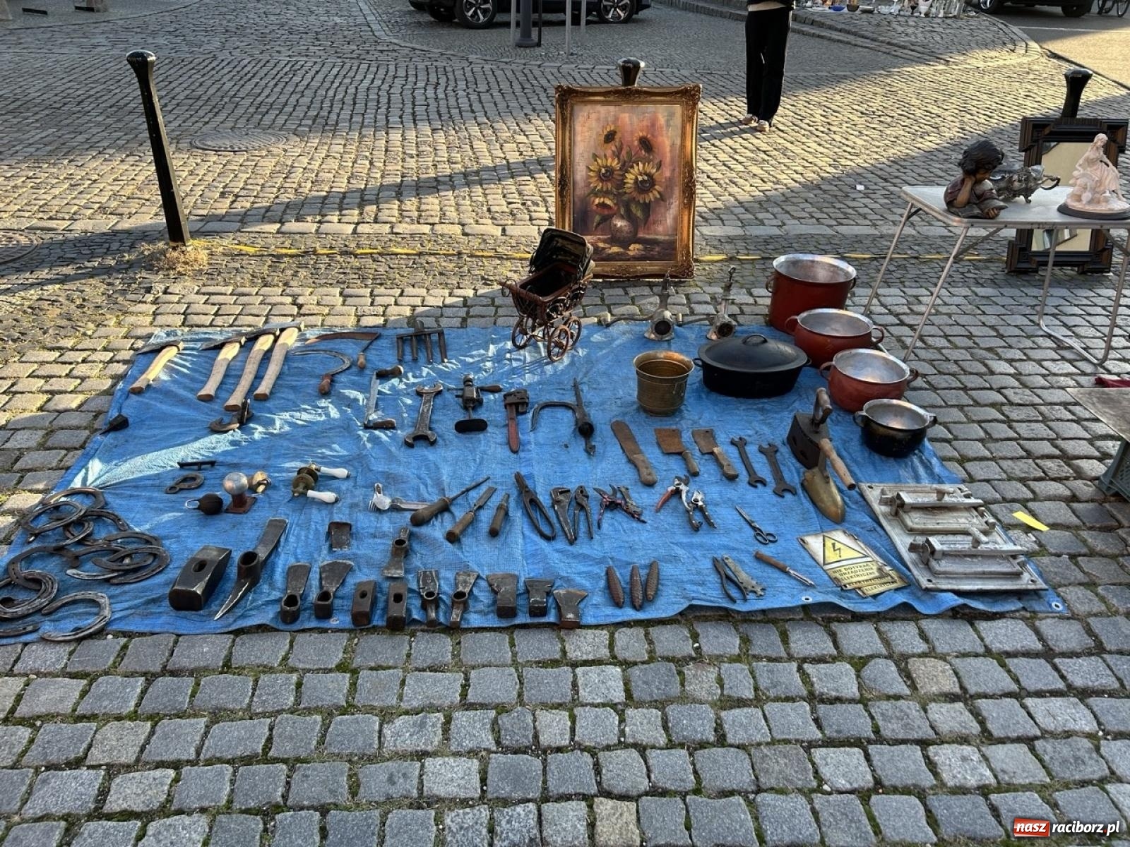 Zdjęcie w galerii na portalu naszraciborz.pl: Ostatni tegoroczny targ staroci w Raciborzu wiadomości z regionu