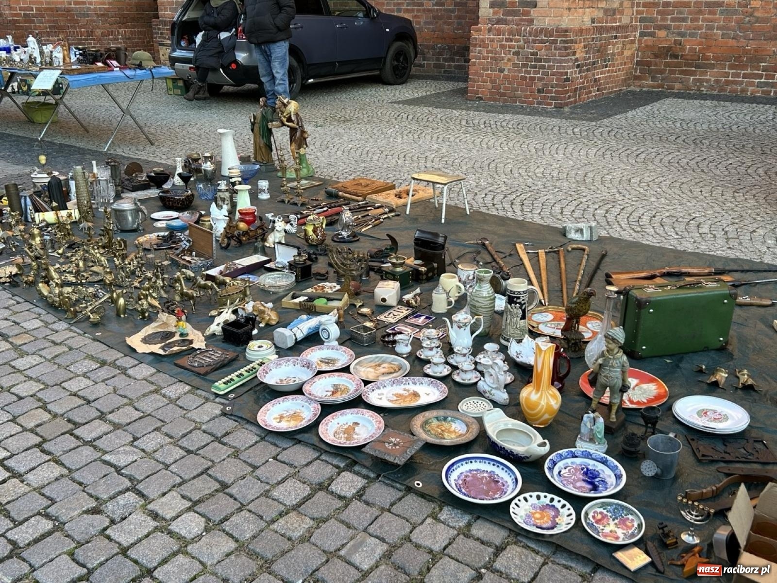 Zdjęcie w galerii na portalu naszraciborz.pl: Ostatni tegoroczny targ staroci w Raciborzu wiadomości z regionu