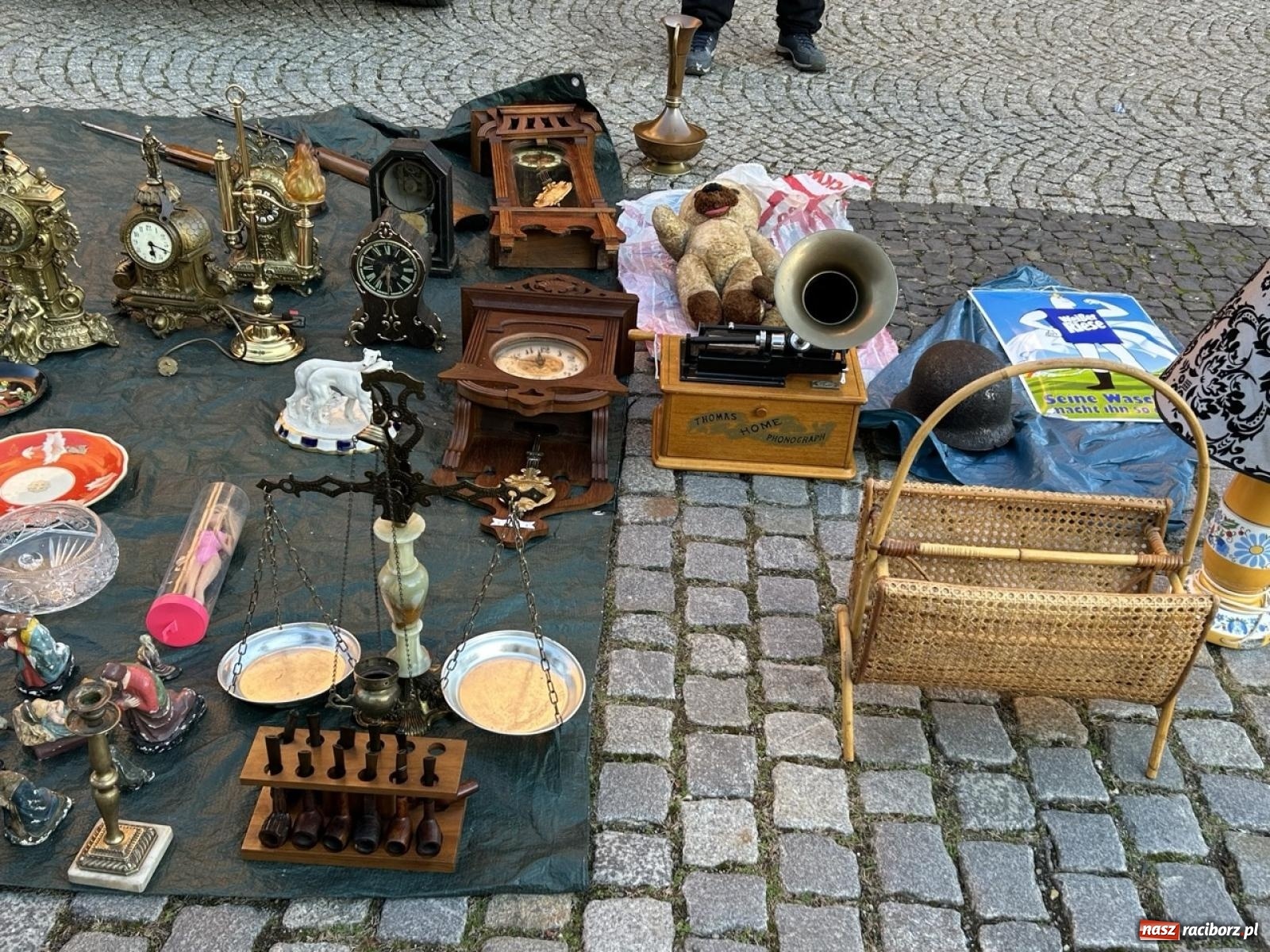 Zdjęcie w galerii na portalu naszraciborz.pl: Ostatni tegoroczny targ staroci w Raciborzu wiadomości z regionu