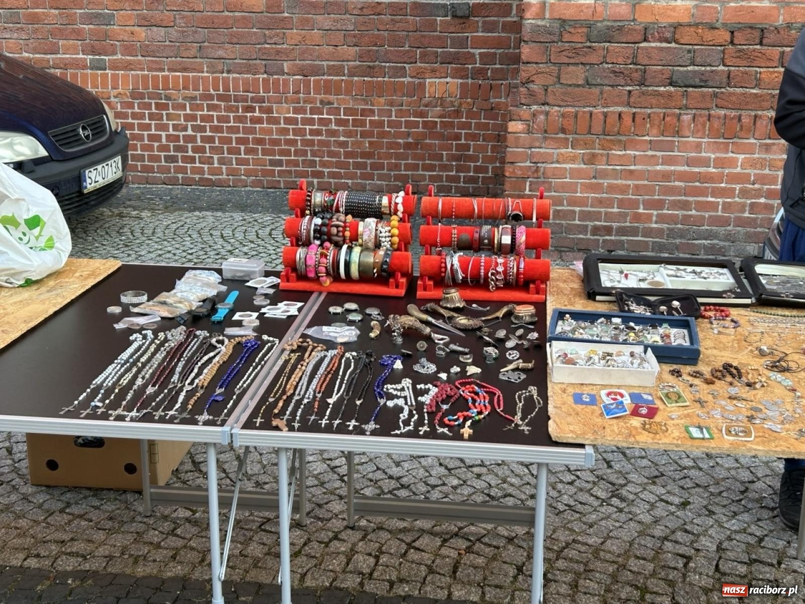 Zdjęcie w galerii na portalu naszraciborz.pl: Ostatni tegoroczny targ staroci w Raciborzu wiadomości z regionu