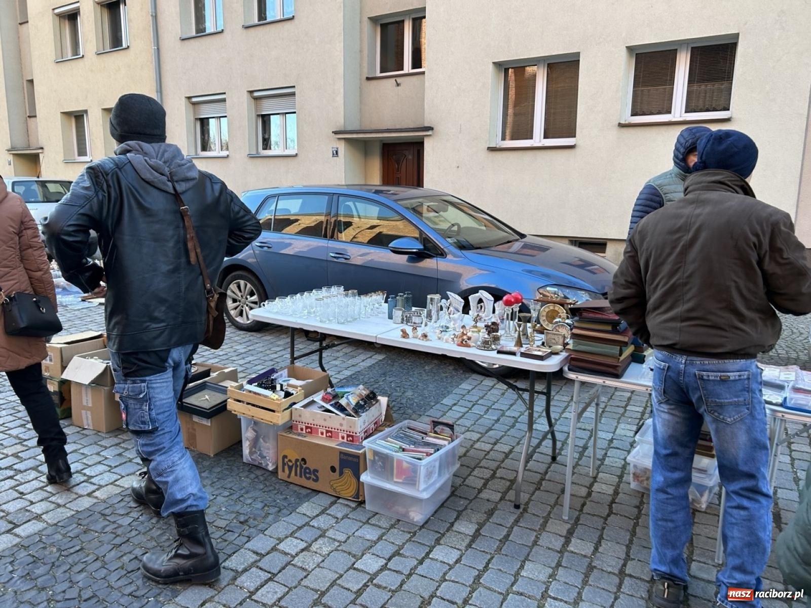 Zdjęcie w galerii na portalu naszraciborz.pl: Ostatni tegoroczny targ staroci w Raciborzu wiadomości z regionu