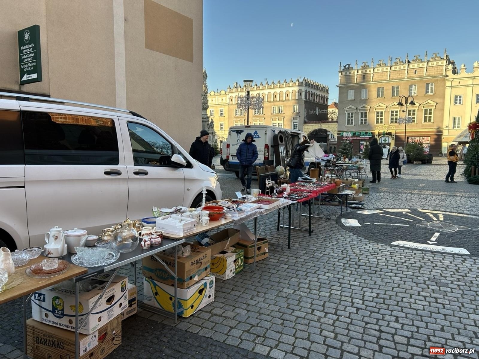 Zdjęcie w galerii na portalu naszraciborz.pl: Ostatni tegoroczny targ staroci w Raciborzu wiadomości z regionu