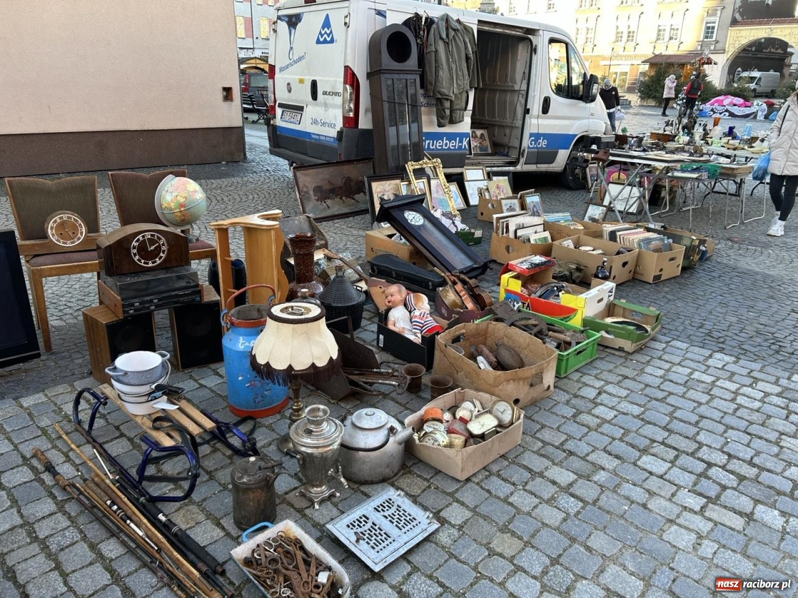 Zdjęcie w galerii na portalu naszraciborz.pl: Ostatni tegoroczny targ staroci w Raciborzu wiadomości z regionu