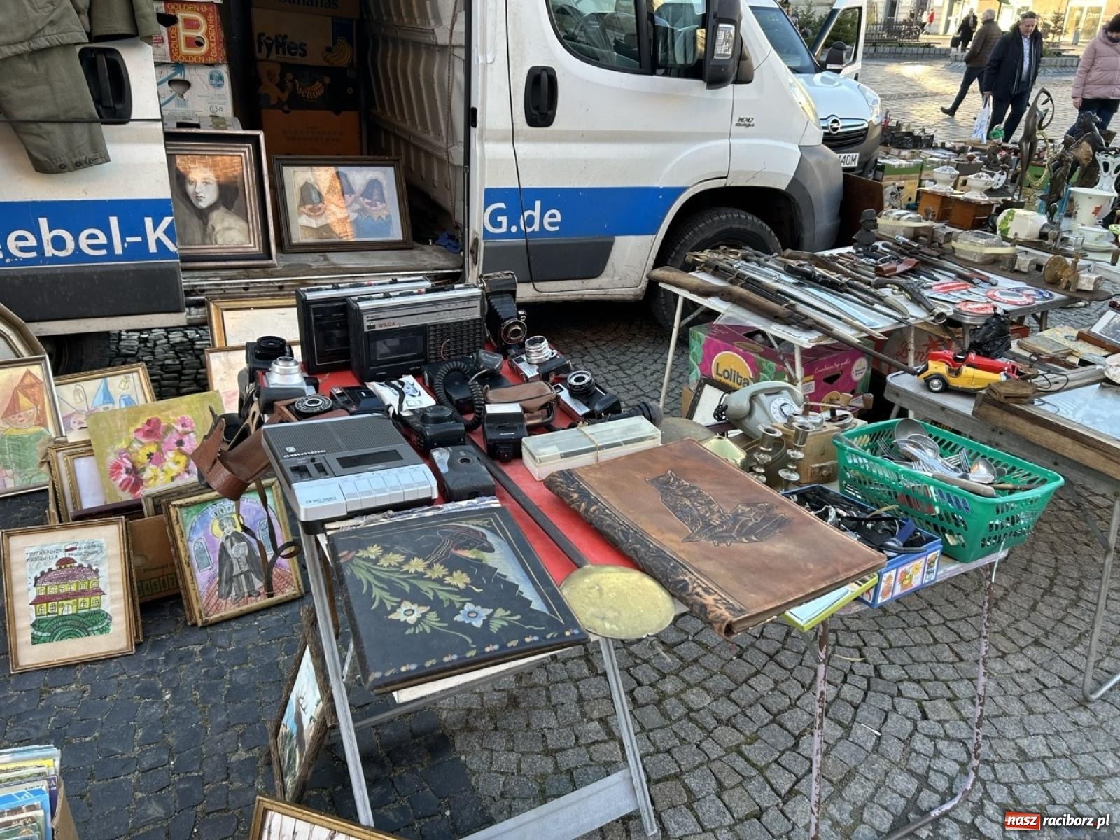 Zdjęcie w galerii na portalu naszraciborz.pl: Ostatni tegoroczny targ staroci w Raciborzu wiadomości z regionu