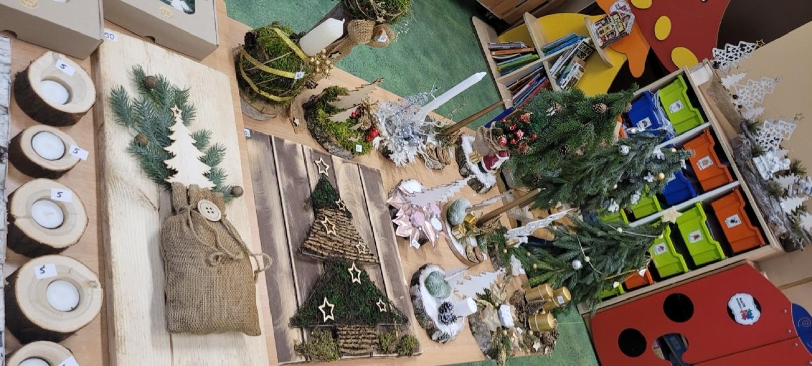 Zdjęcie w galerii na portalu naszraciborz.pl: Wyjątkowy kiermasz świąteczny w Przedszkolu nr 3 w Raciborzu wiadomości z regionu