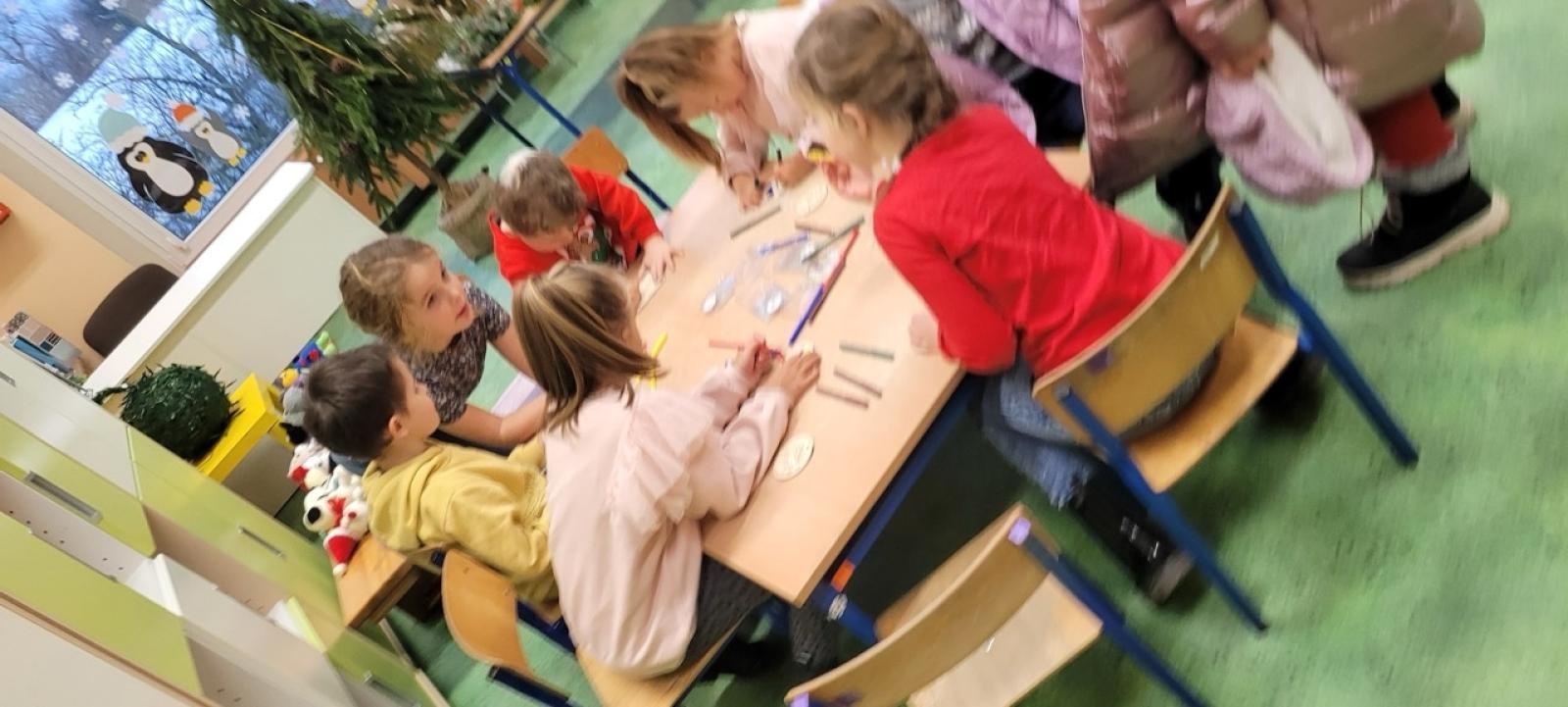 Zdjęcie w galerii na portalu naszraciborz.pl: Wyjątkowy kiermasz świąteczny w Przedszkolu nr 3 w Raciborzu wiadomości z regionu