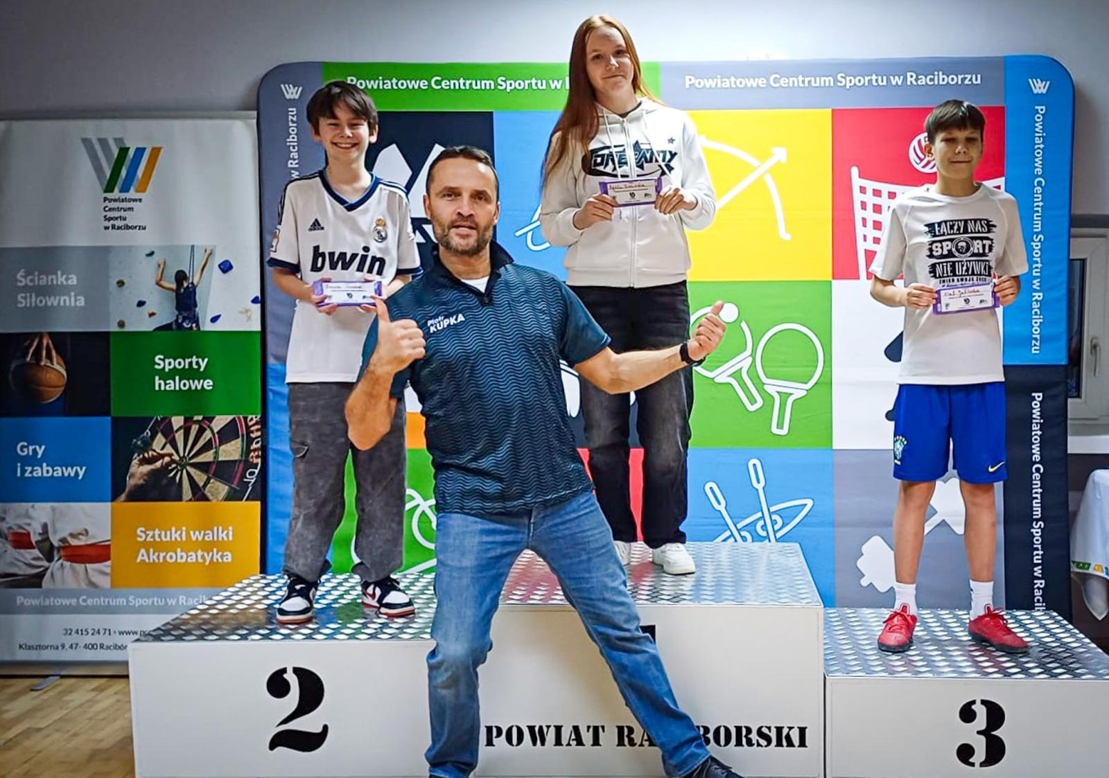 Zdjęcie w galerii na portalu naszraciborz.pl: X Runda Ligi Steel Darta Powiat Raciborski – Wyniki wiadomości z regionu