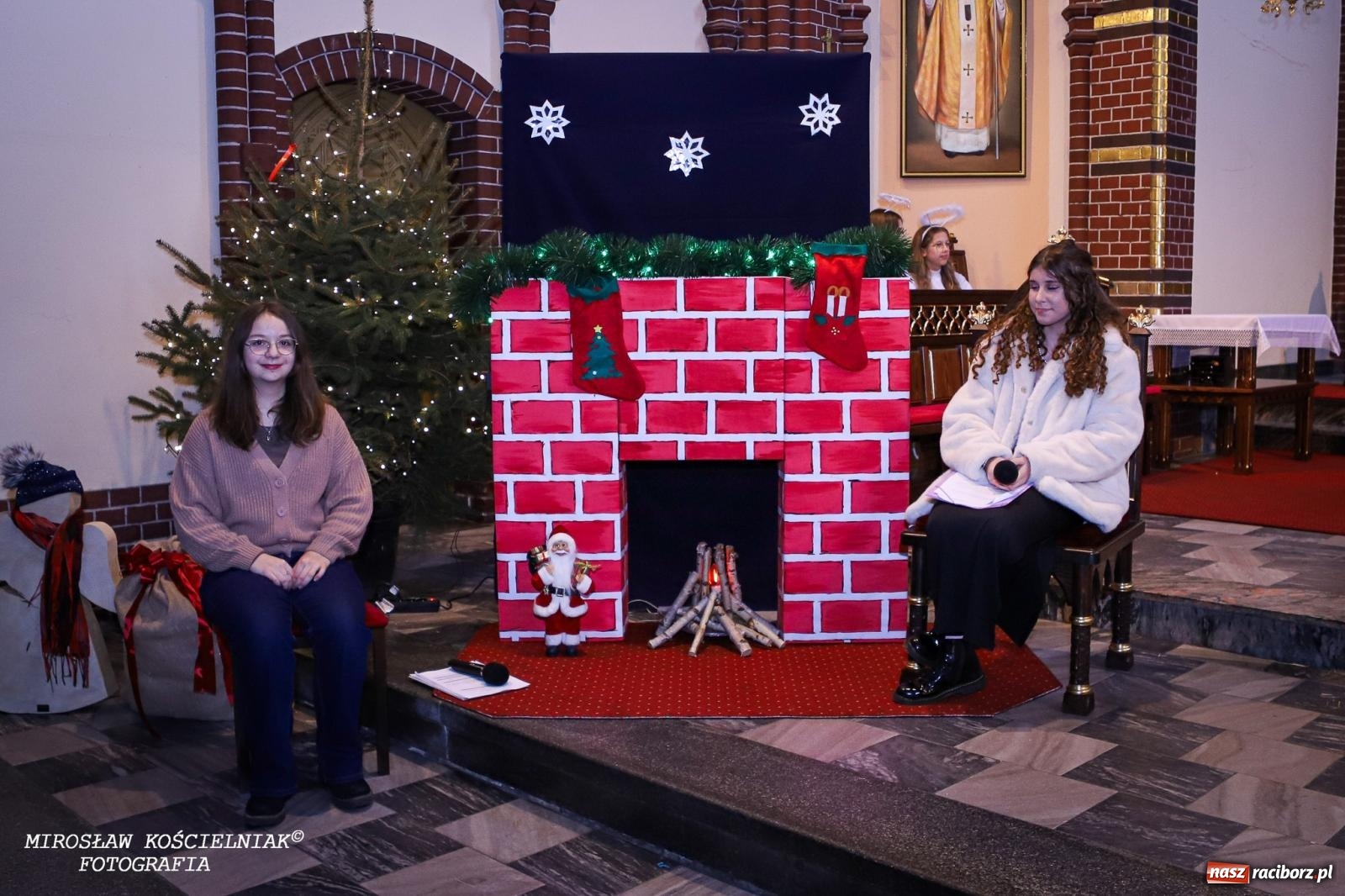 Zdjęcie w galerii na portalu naszraciborz.pl: Jasełka w kościele św. Mikołaja – świąteczne przesłanie miłości i pokoju wiadomości z regionu