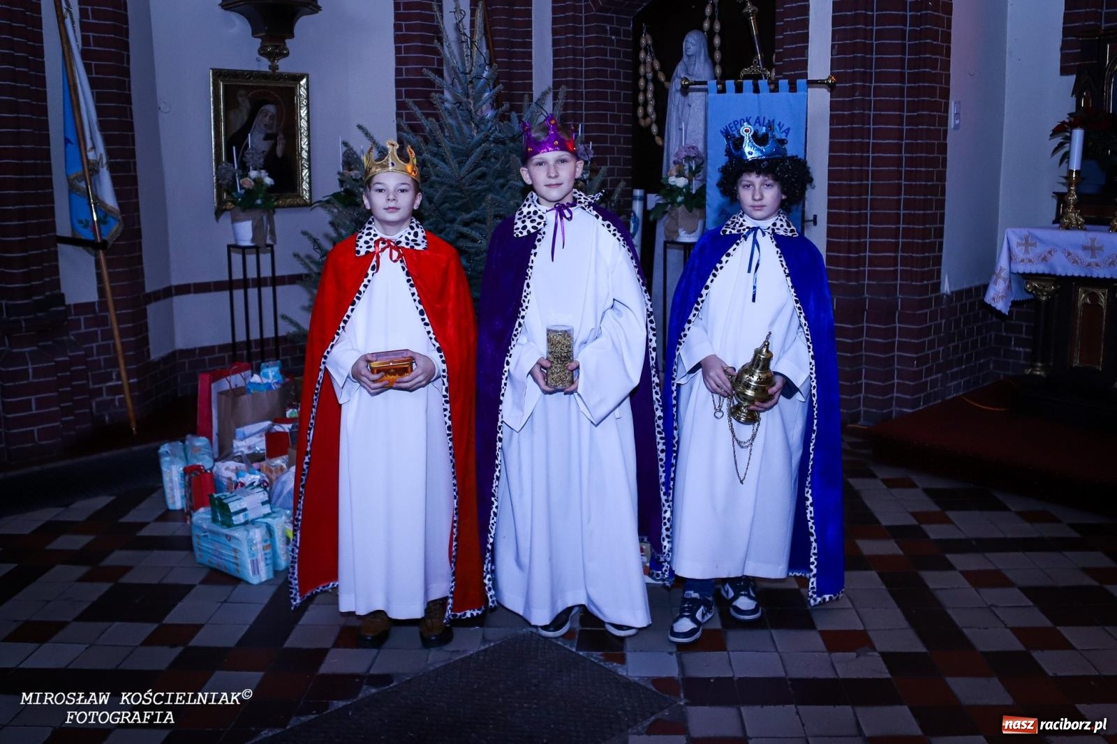 Zdjęcie w galerii na portalu naszraciborz.pl: Jasełka w kościele św. Mikołaja – świąteczne przesłanie miłości i pokoju wiadomości z regionu