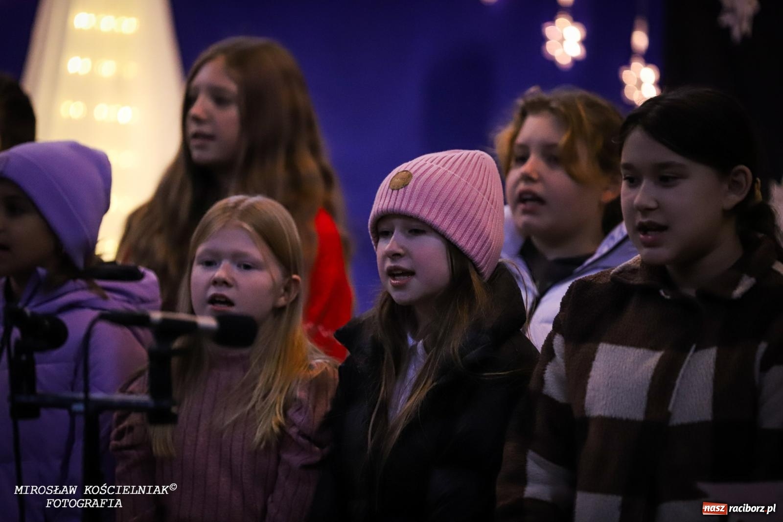 Zdjęcie w galerii na portalu naszraciborz.pl: Jasełka w kościele św. Mikołaja – świąteczne przesłanie miłości i pokoju wiadomości z regionu