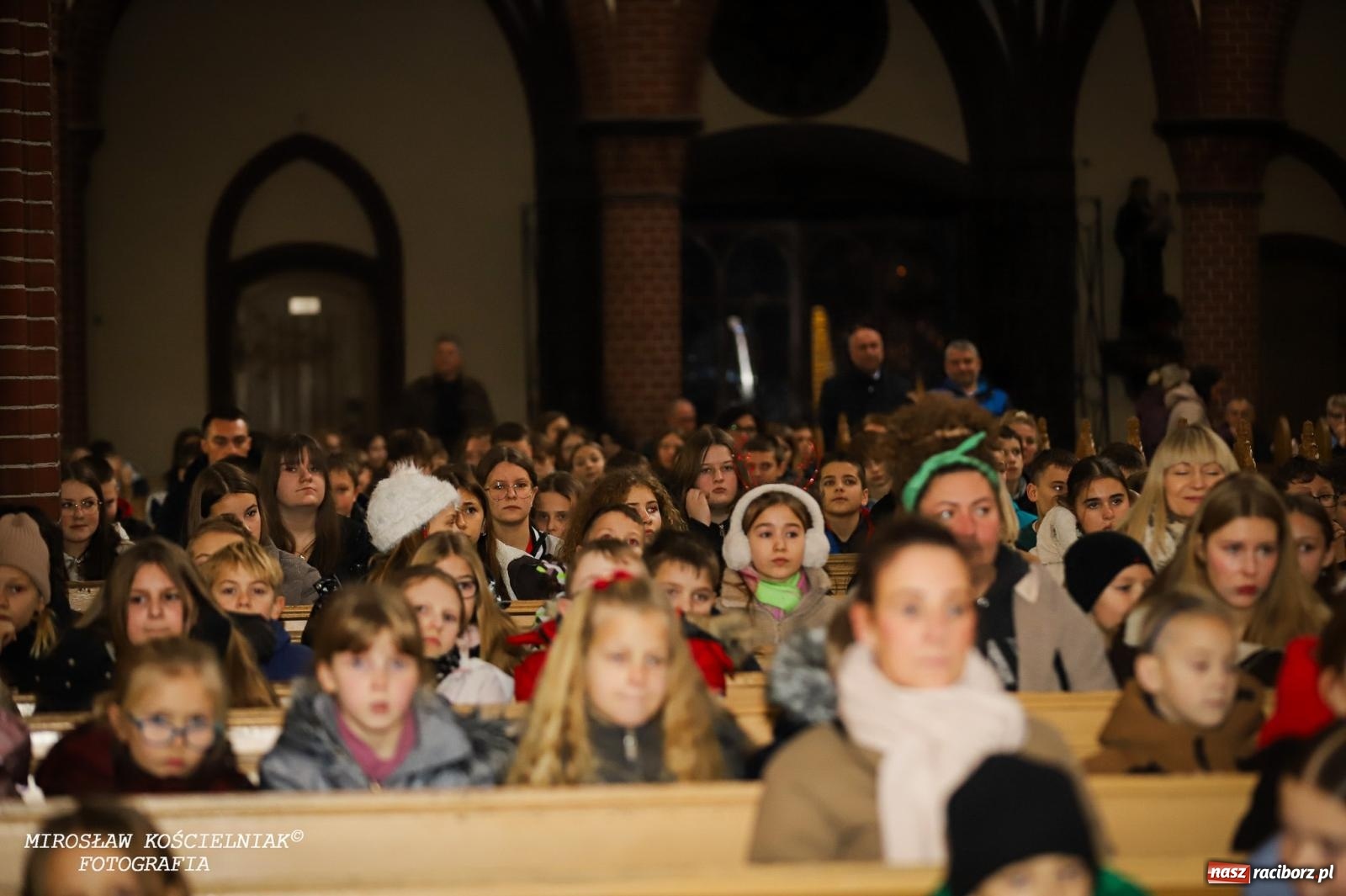Zdjęcie w galerii na portalu naszraciborz.pl: Jasełka w kościele św. Mikołaja – świąteczne przesłanie miłości i pokoju wiadomości z regionu