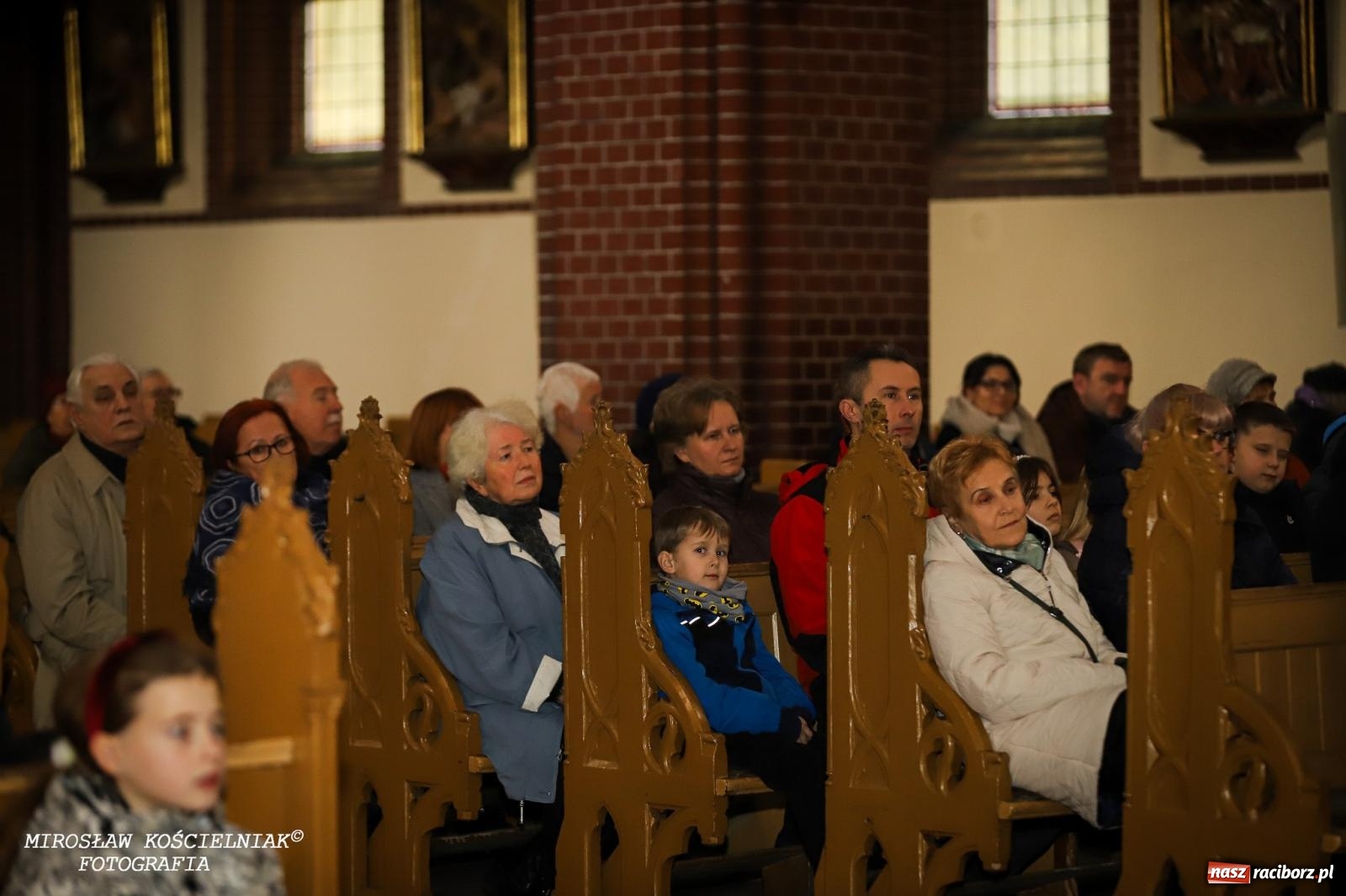 Zdjęcie w galerii na portalu naszraciborz.pl: Jasełka w kościele św. Mikołaja – świąteczne przesłanie miłości i pokoju wiadomości z regionu