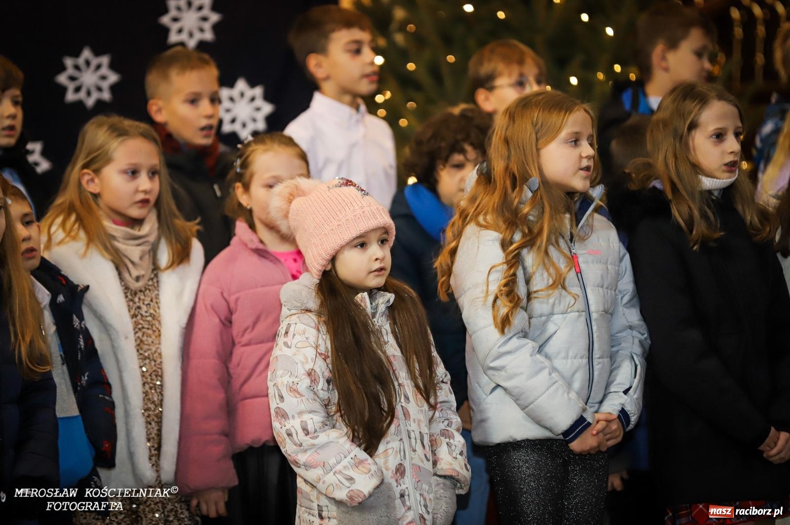 Zdjęcie w galerii na portalu naszraciborz.pl: Jasełka w kościele św. Mikołaja – świąteczne przesłanie miłości i pokoju wiadomości z regionu