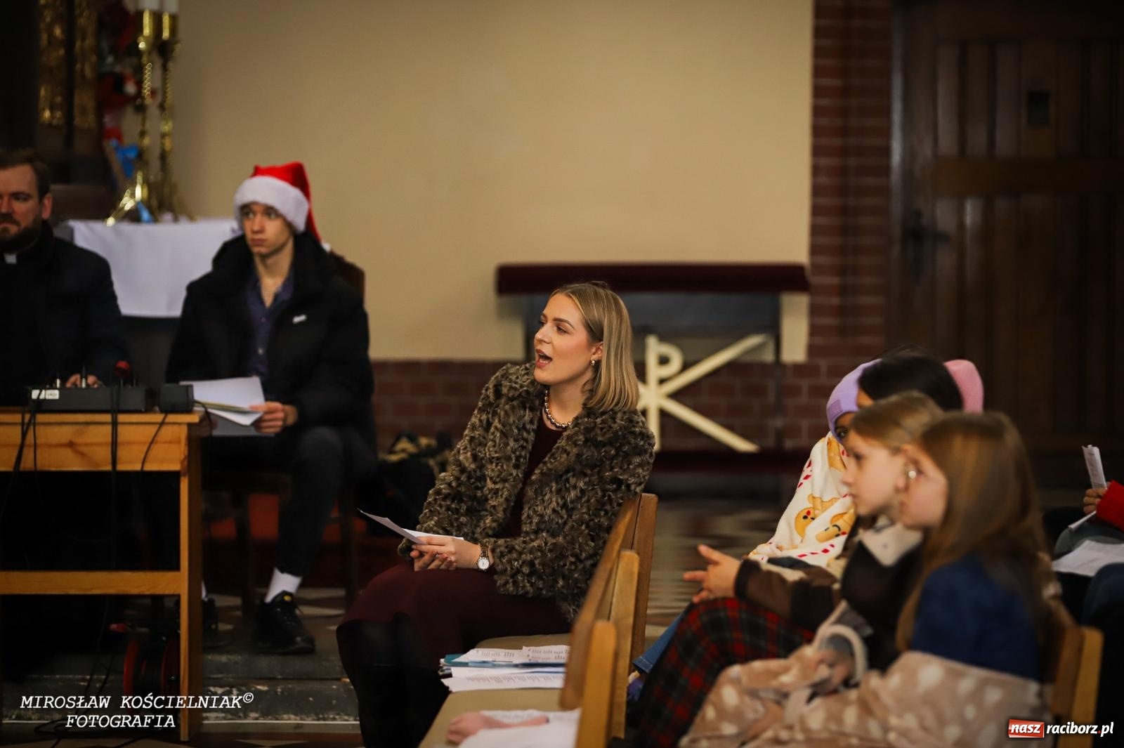 Zdjęcie w galerii na portalu naszraciborz.pl: Jasełka w kościele św. Mikołaja – świąteczne przesłanie miłości i pokoju wiadomości z regionu