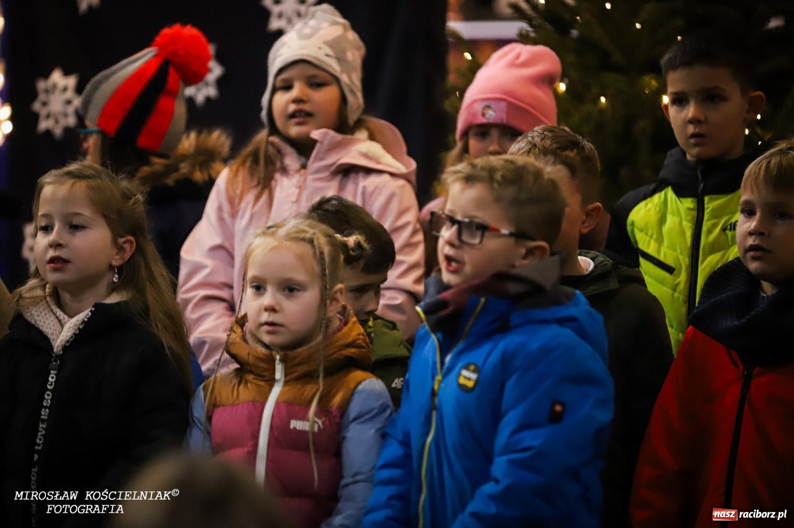 Zdjęcie w galerii na portalu naszraciborz.pl: Jasełka w kościele św. Mikołaja – świąteczne przesłanie miłości i pokoju wiadomości z regionu
